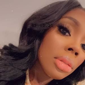 Meet your Posher, Aja